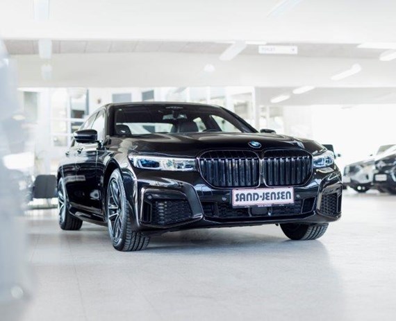 BMW 745e